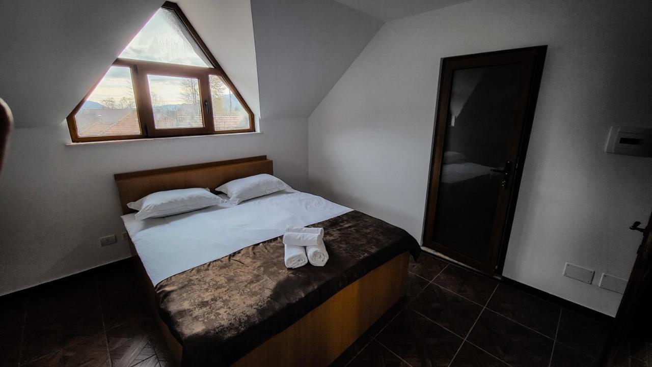Pensiunea Tesoro Corbeni Bagian luar foto