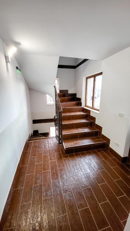 Pensiunea Tesoro Corbeni Bagian luar foto