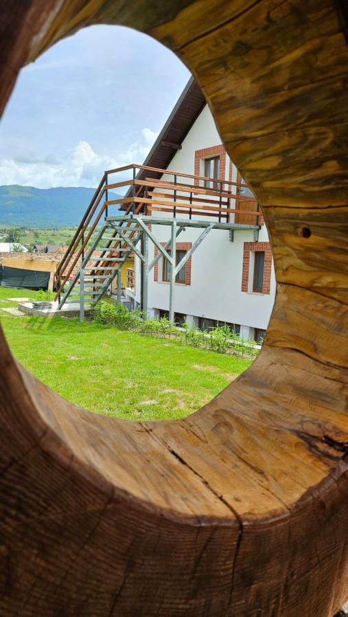 Pensiunea Tesoro Corbeni Bagian luar foto